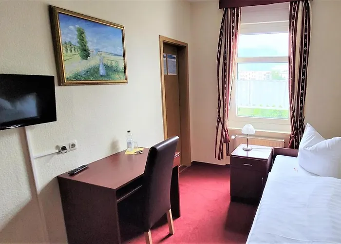 Sudenburger Hof Guest house 2*